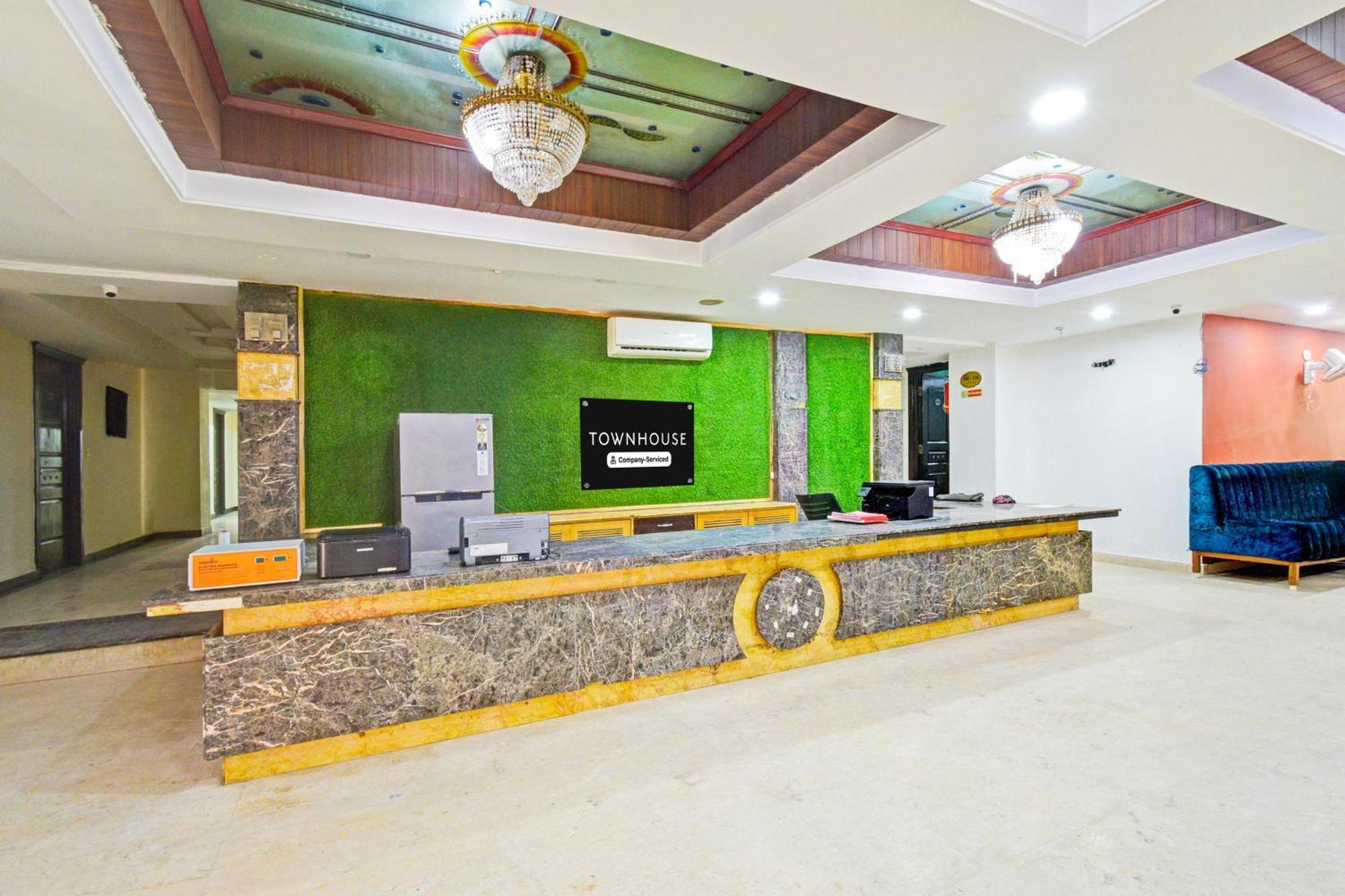 Super Townhouse Ameerpet Balkampet Road Hajdarábád Exteriér fotografie