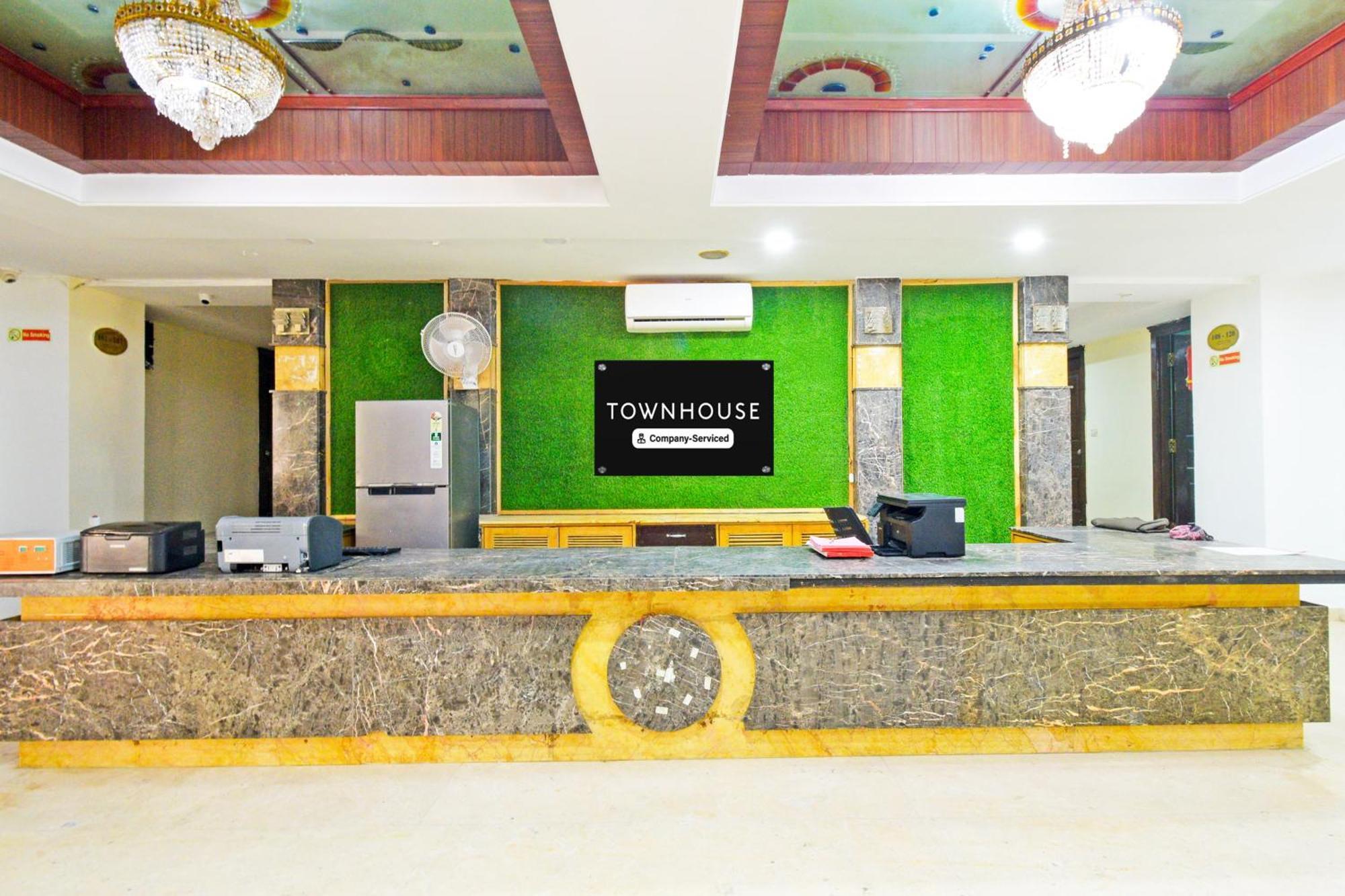 Super Townhouse Ameerpet Balkampet Road Hajdarábád Exteriér fotografie