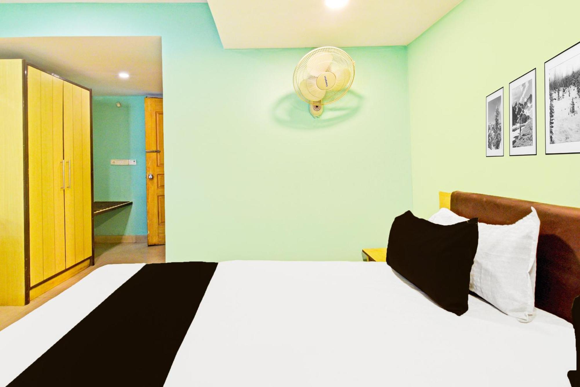 Super Townhouse Ameerpet Balkampet Road Hajdarábád Exteriér fotografie