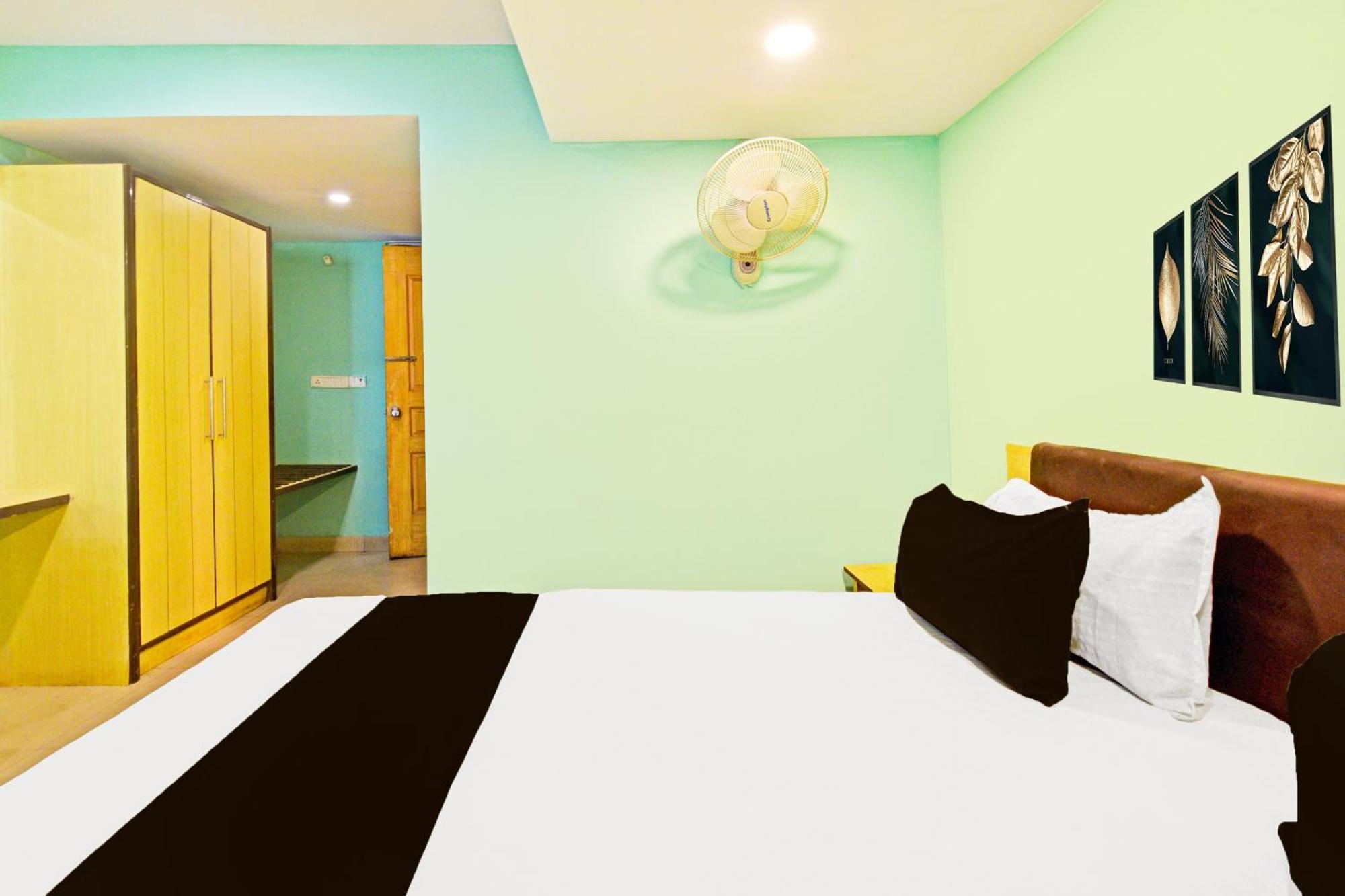 Super Townhouse Ameerpet Balkampet Road Hajdarábád Exteriér fotografie