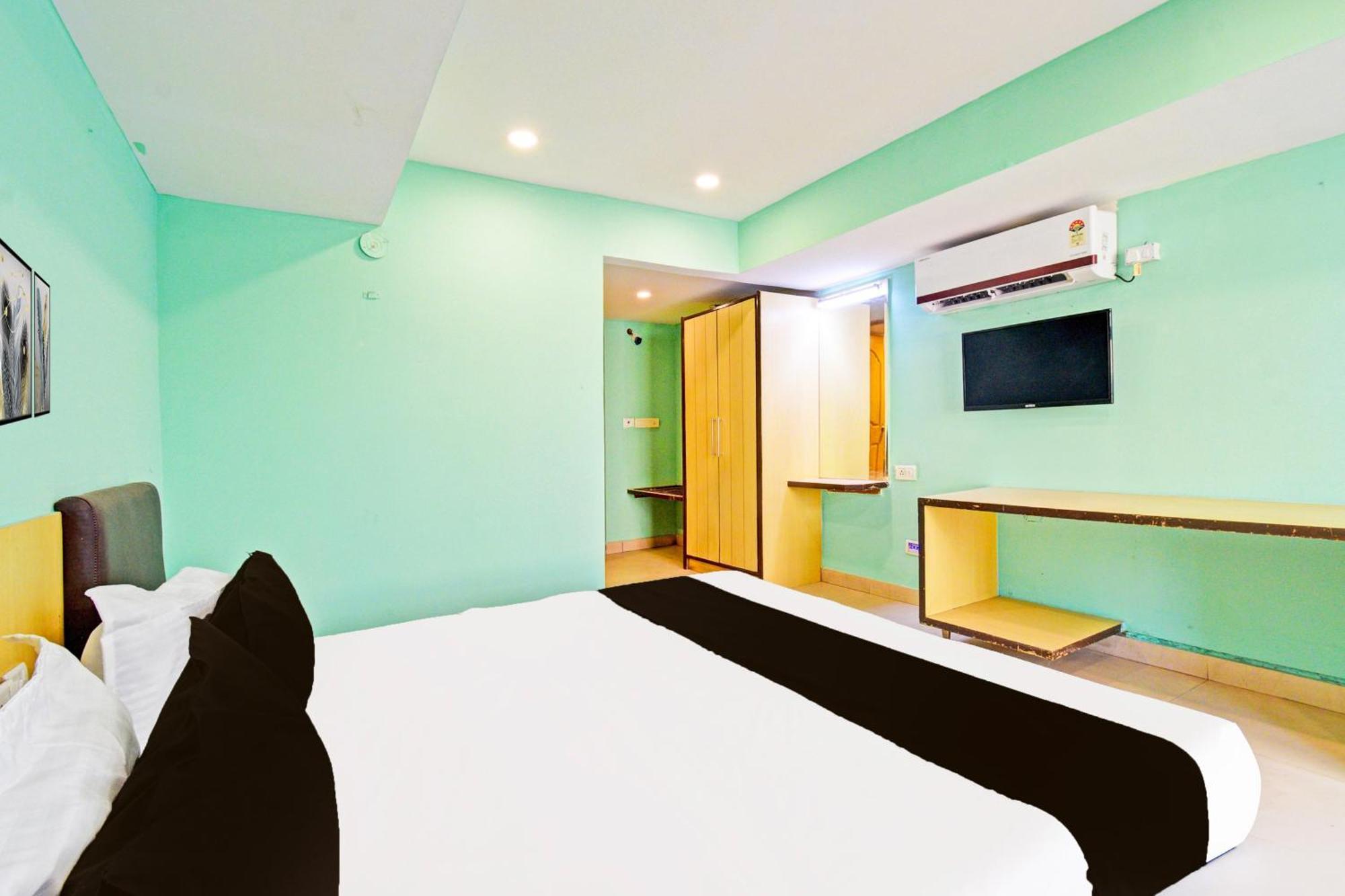 Super Townhouse Ameerpet Balkampet Road Hajdarábád Exteriér fotografie