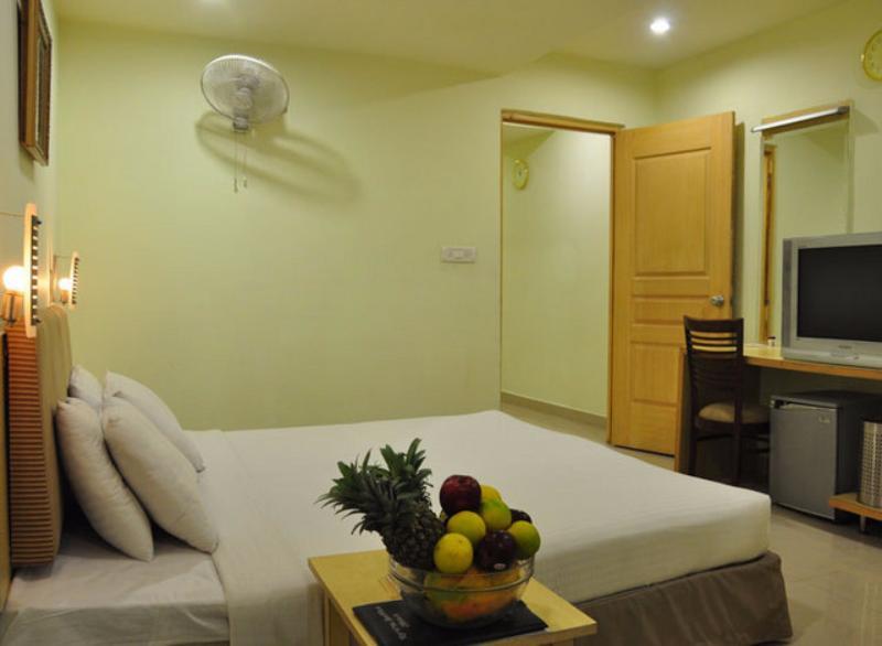 Super Townhouse Ameerpet Balkampet Road Hajdarábád Exteriér fotografie